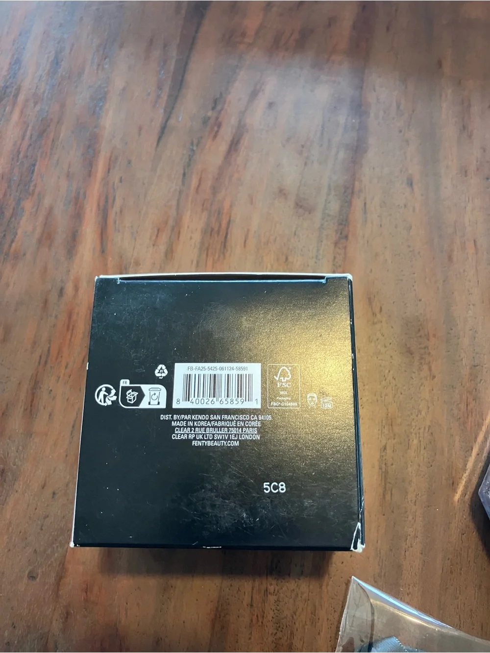 Fenty Beauty Set It Down Powder - Strawberry Milk (Light Pink Compact)